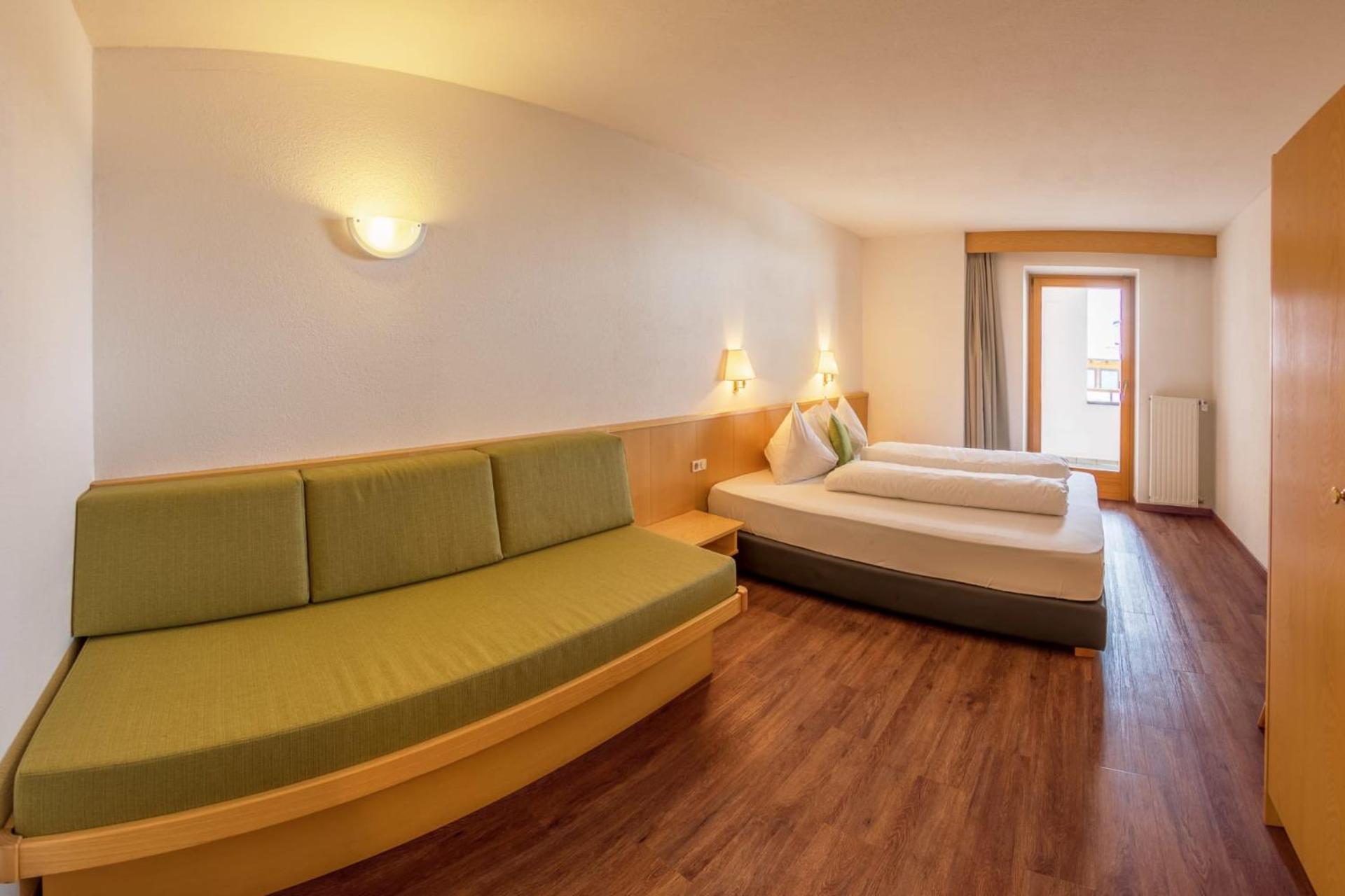 Mountain Living Apartments San Valentino alla Muta Exterior photo