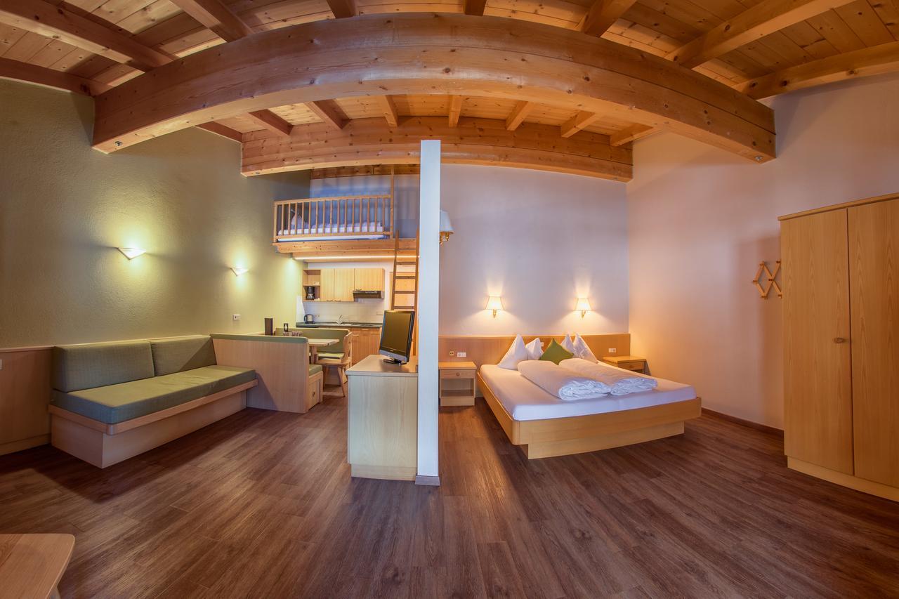 Mountain Living Apartments San Valentino alla Muta Exterior photo